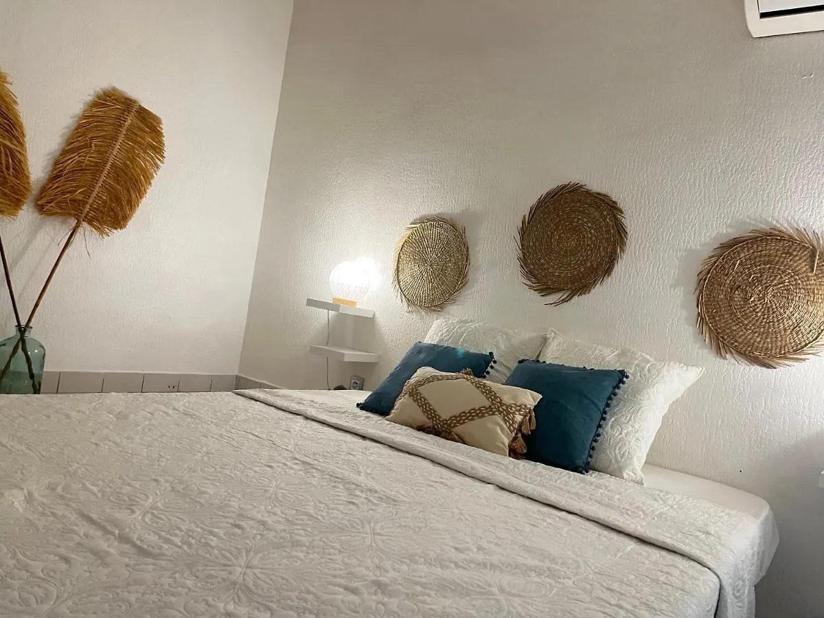 Azuri Lodge Duplex Marina location